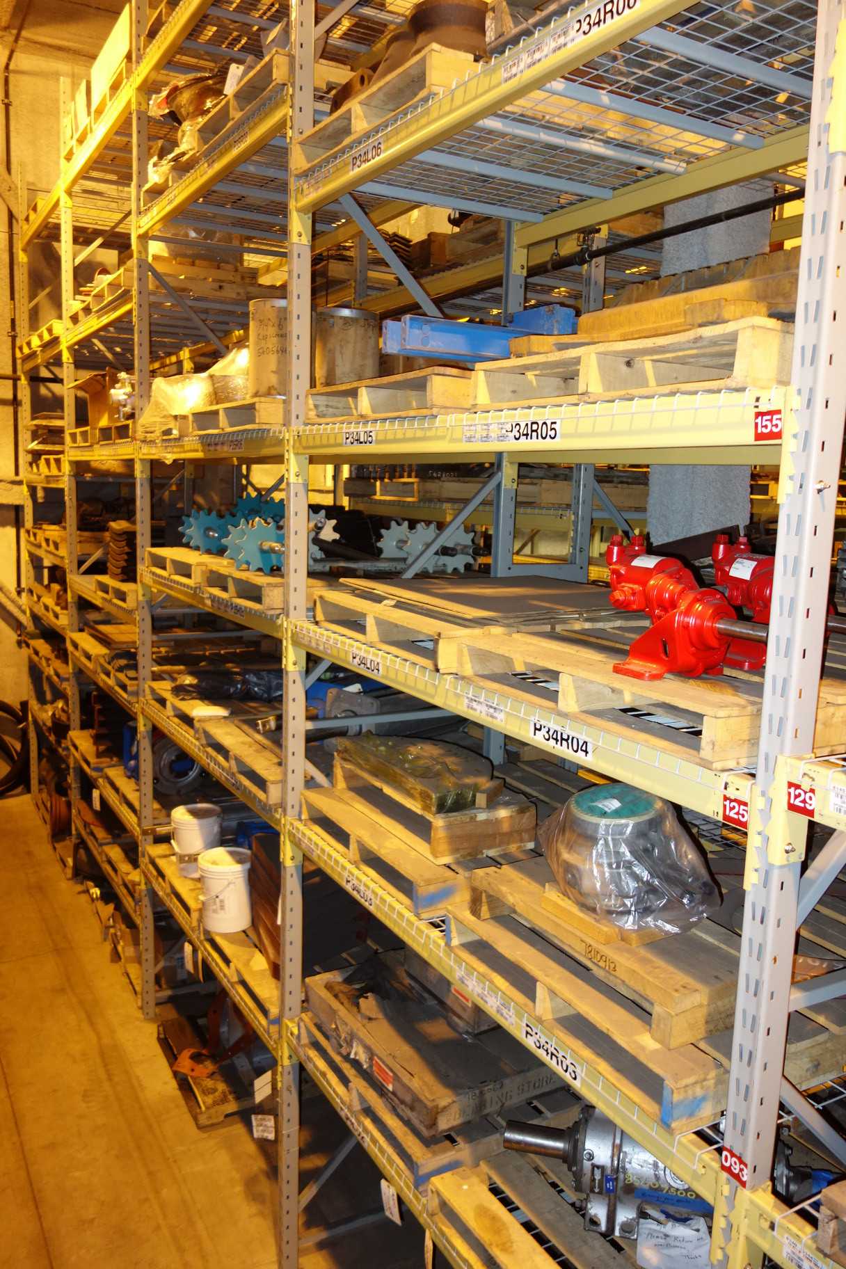 CONTENTS OF 2 UPRIGHT RACKING SECTIONS, TURBINE - INDUSTRIAL PARTS