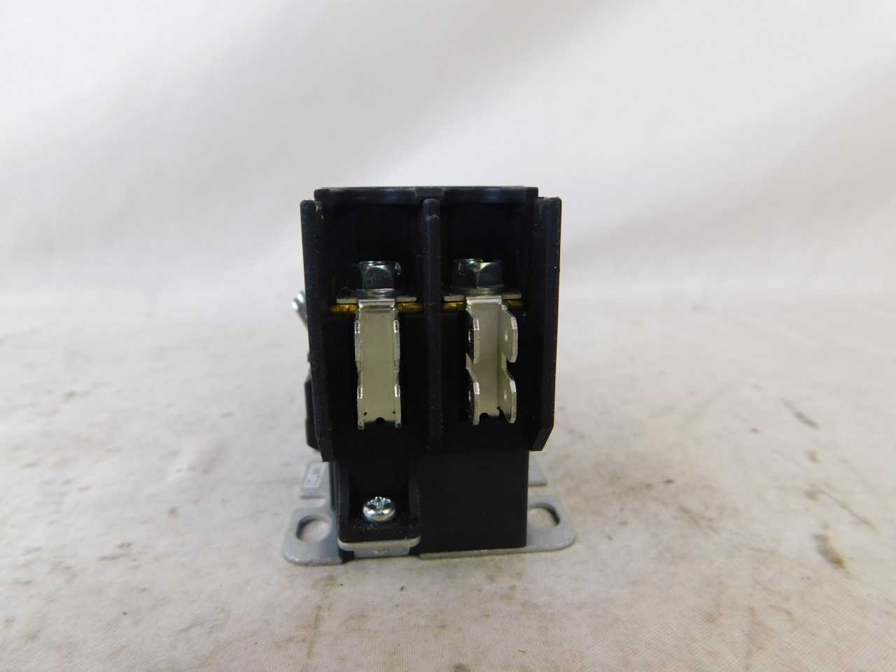 Quantity of 15 New Surplus Eaton C25CNB130A Contactor Definite Purpose 1P 30 120V - CONTACTORS