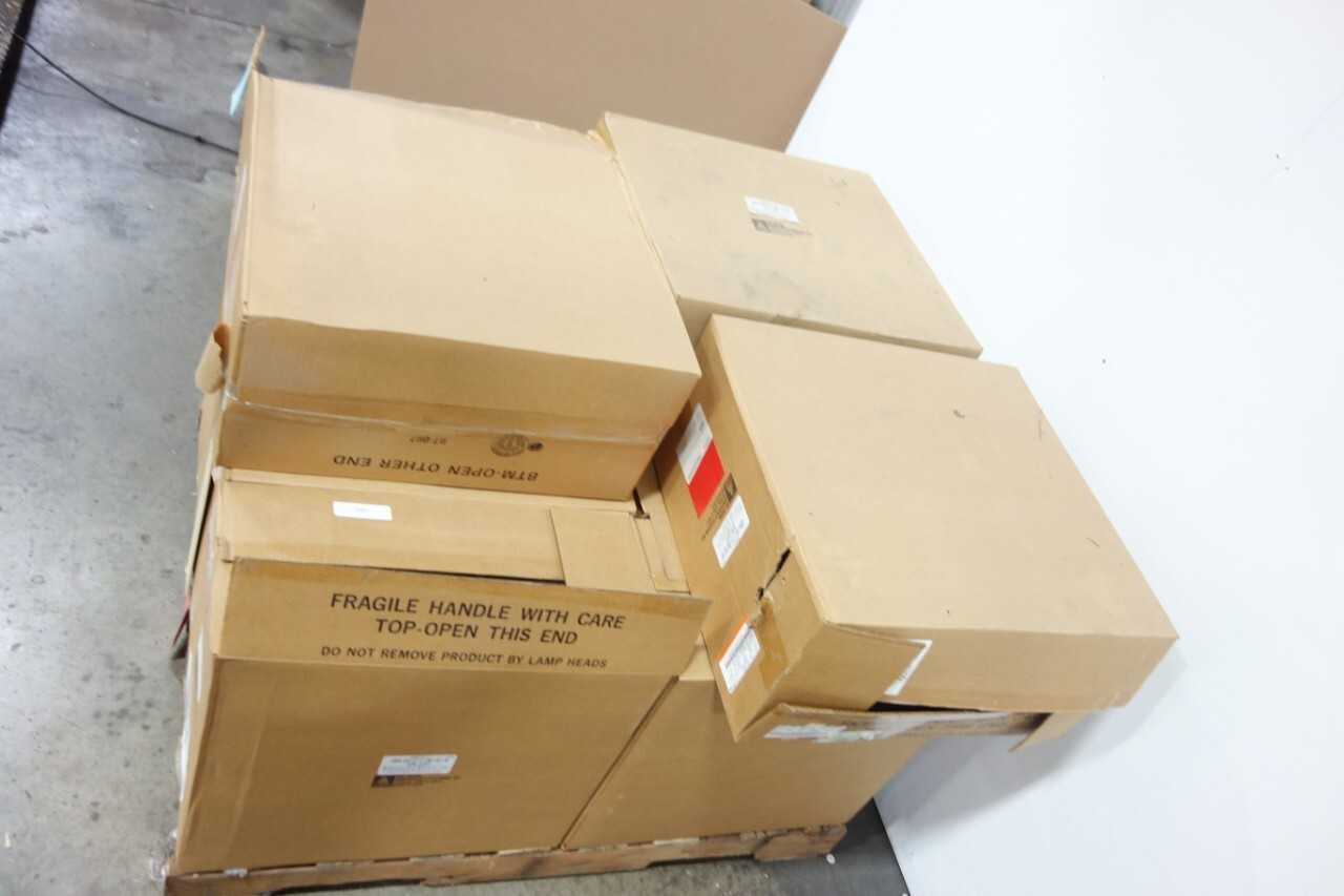 LOT OF 9 BIG BEAM EMERGENCY LIGHTING - LIGHTING