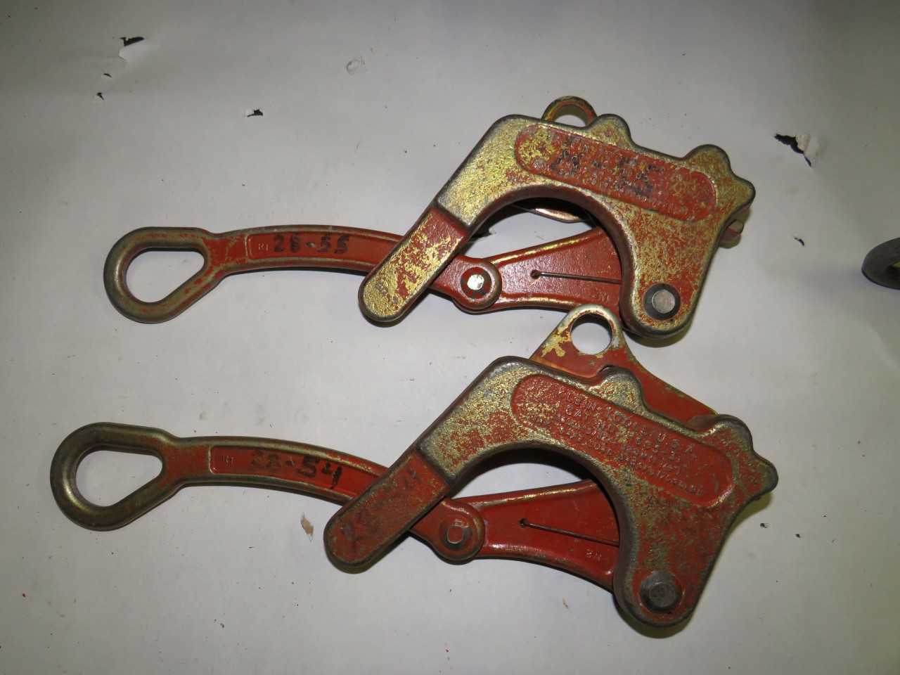 LOT OF 2 KLEIN 1685-31 3400 KG MAX LOAD BULLDOG WIRE PULLING GRIP - ELECTRIC POWER TOOLS