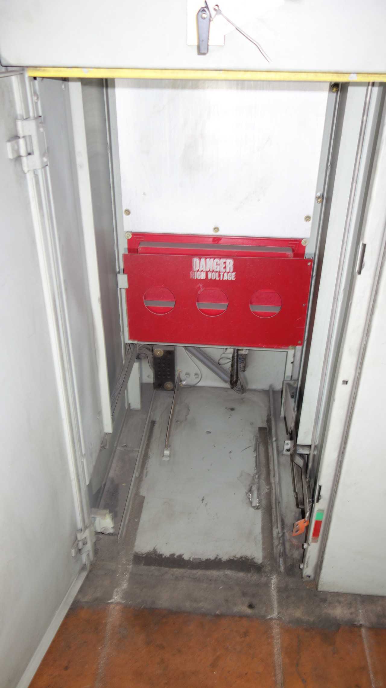 17X SECTIONS OF WESTINGHOUSE DHP SWITCHGEAR PANELS - AUTOMATION & CONTROLS