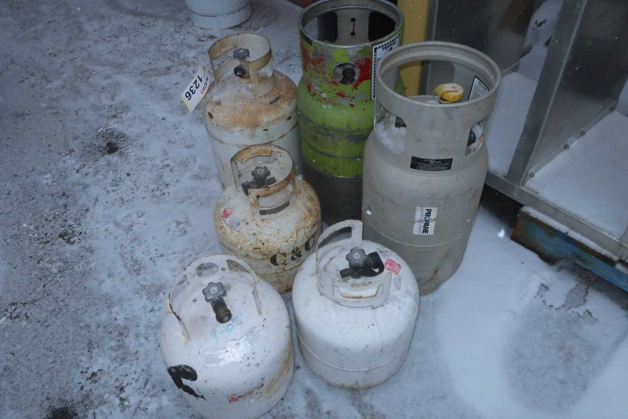LOT OF ASSORTED PROPANE TANKS - PROCESS EQUIPMENT