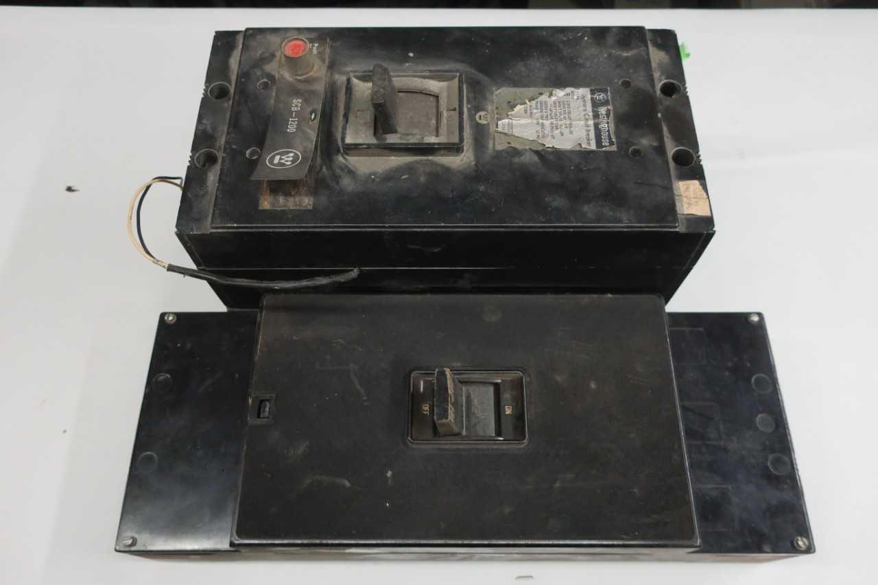 LOT OF 2 ASSORTED WESTINGHOUSE CIRCUIT BREAKERS - CIRCUIT BREAKERS