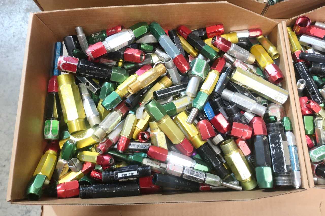 LOT OF ASSORTED THREADED GUAGES AND TAPS- WESTPORT, SOUTHERN GUAGE, VERMONT - INSTRUMENTATION