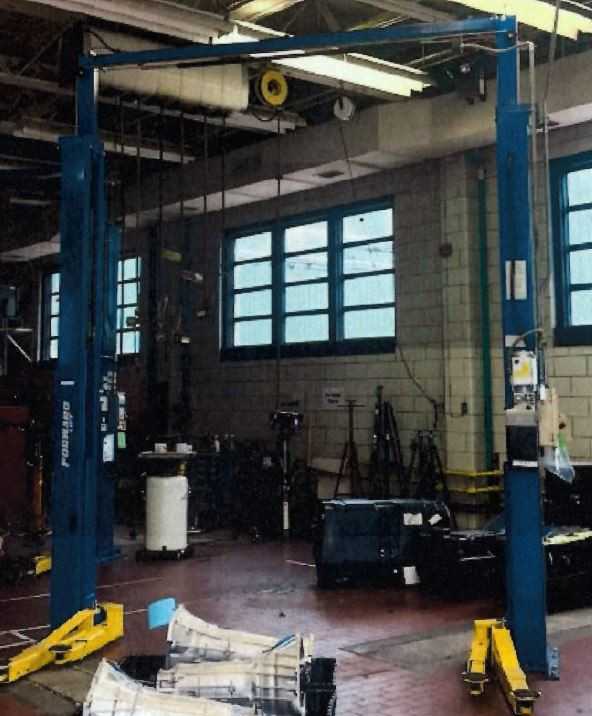 2 Post Vehicle Lift - MATERIAL HANDLING