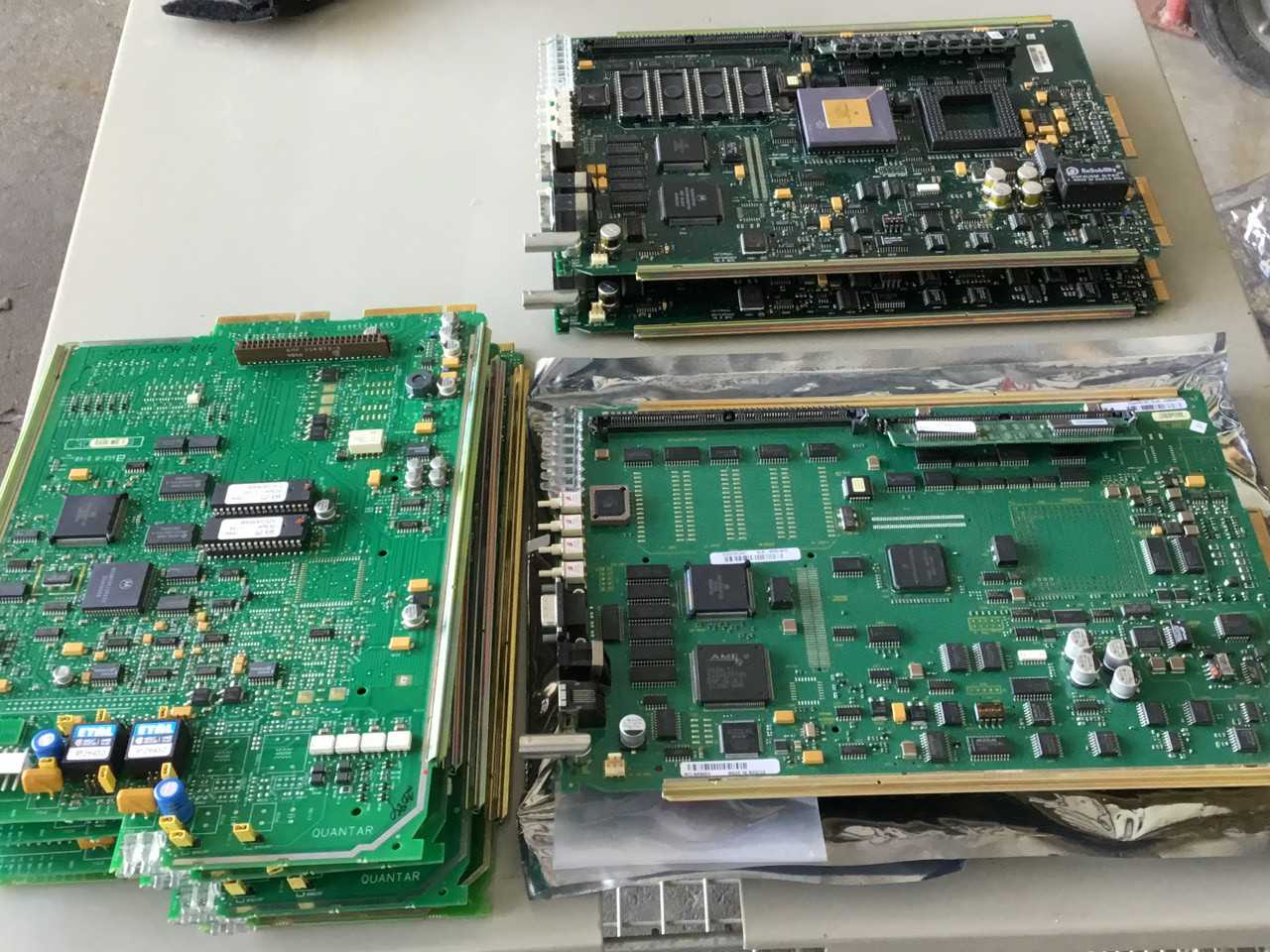 Lot of 8 Electronic Controls - AUTOMATION & CONTROLS