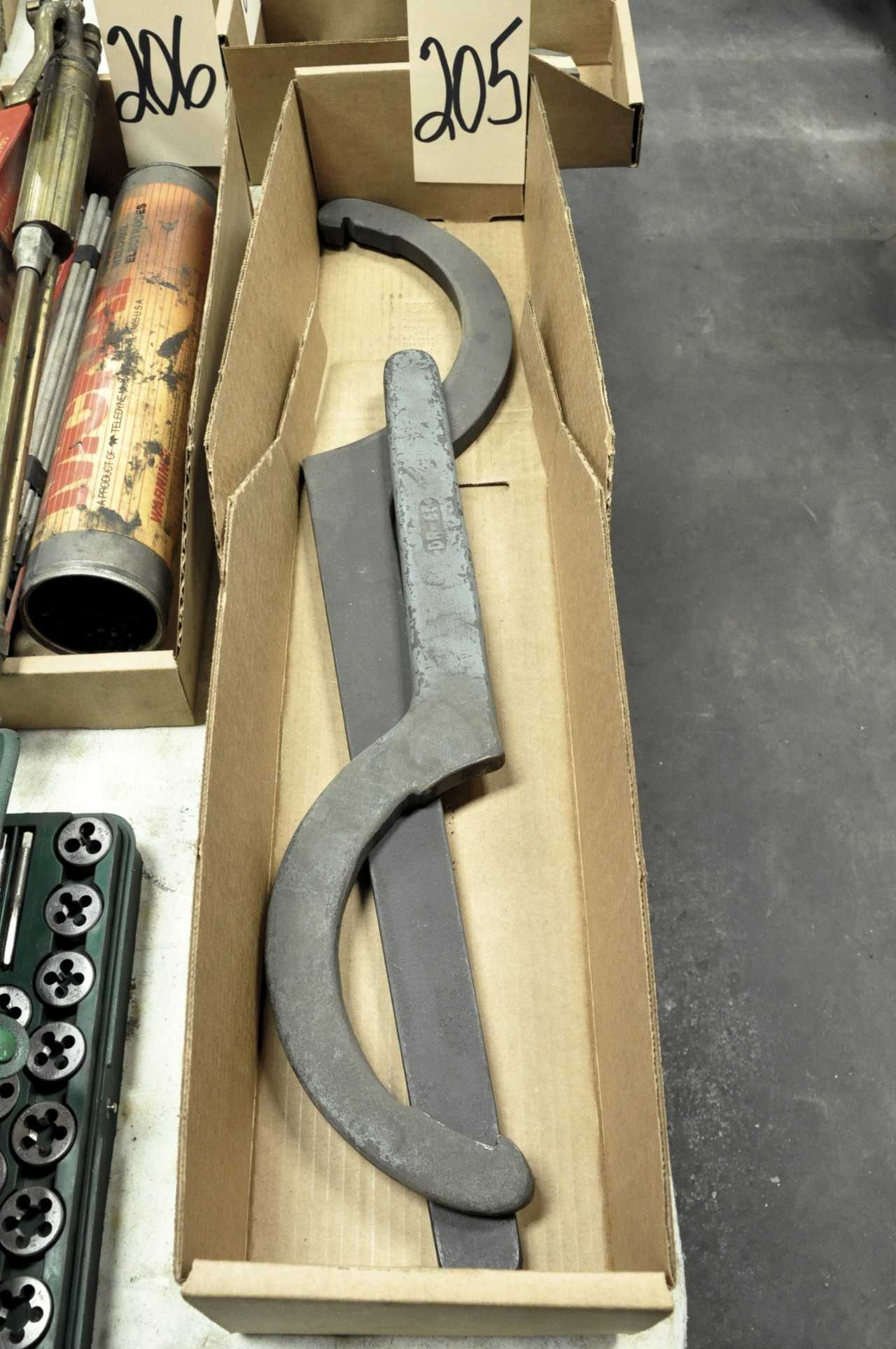 2 Spanner Wrenches in 1 Box - HAND TOOLS