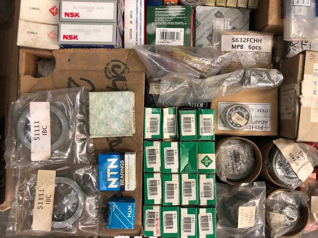 1 pallet of assorted bearings - BEARINGS