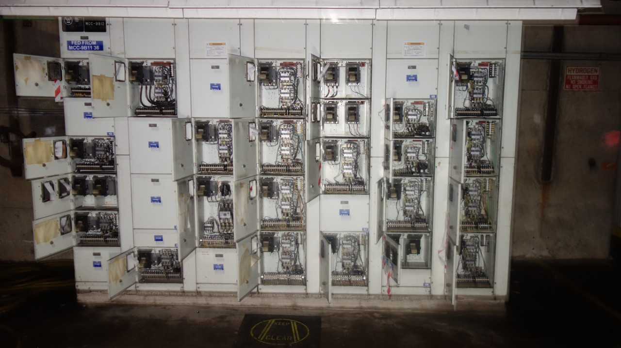 X7 VERTICAL SECTIONS OF WESTINGHOUSE MCC BUCKETS - MOTOR CONTROL CENTERS