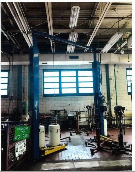 Bover Company Vehicle Lift - PLANT & FACILITY