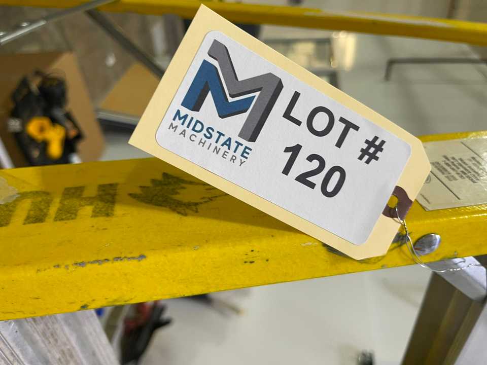 10 Ft Ladder - MATERIAL HANDLING