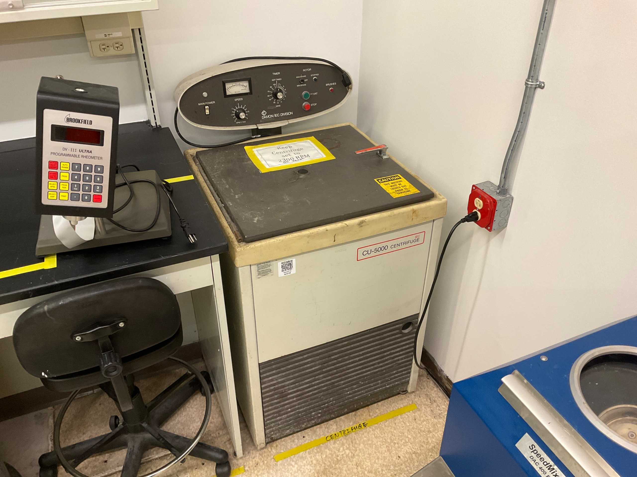 DAMON CU-5000 CENTRIFUGE