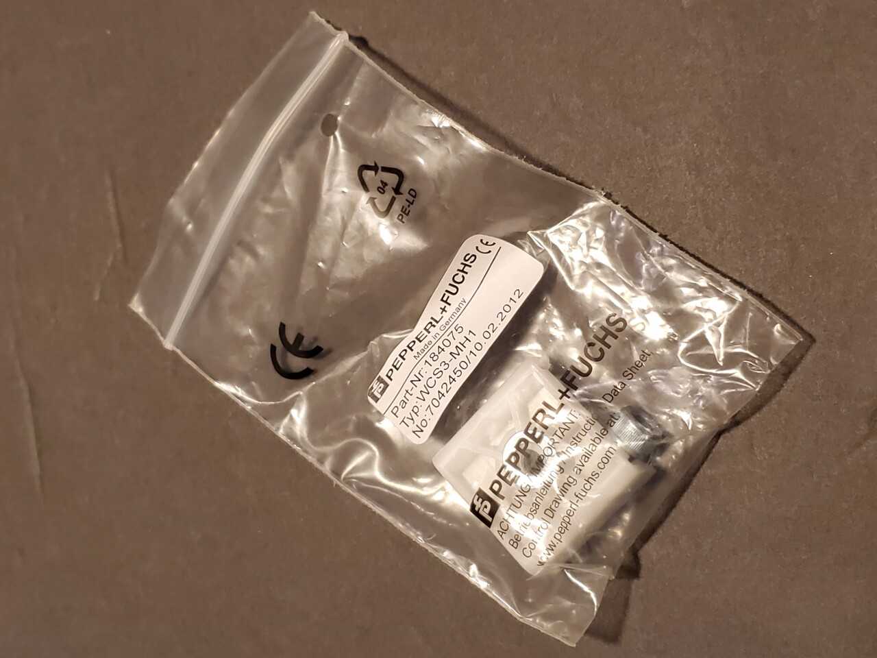 Lot of 10 PEPPERL+FUCHS Part# 184075 - INDUSTRIAL PARTS