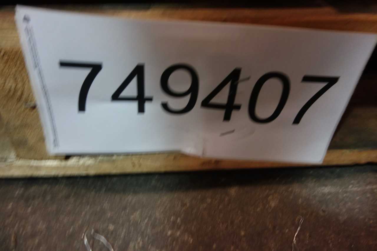 1 PALLET OF ASSORTED VALVE PARTS & ACCESSORIES, CONTROL VALVES- FISHER, GOULDS, VICKERS - CONTROL VALVE