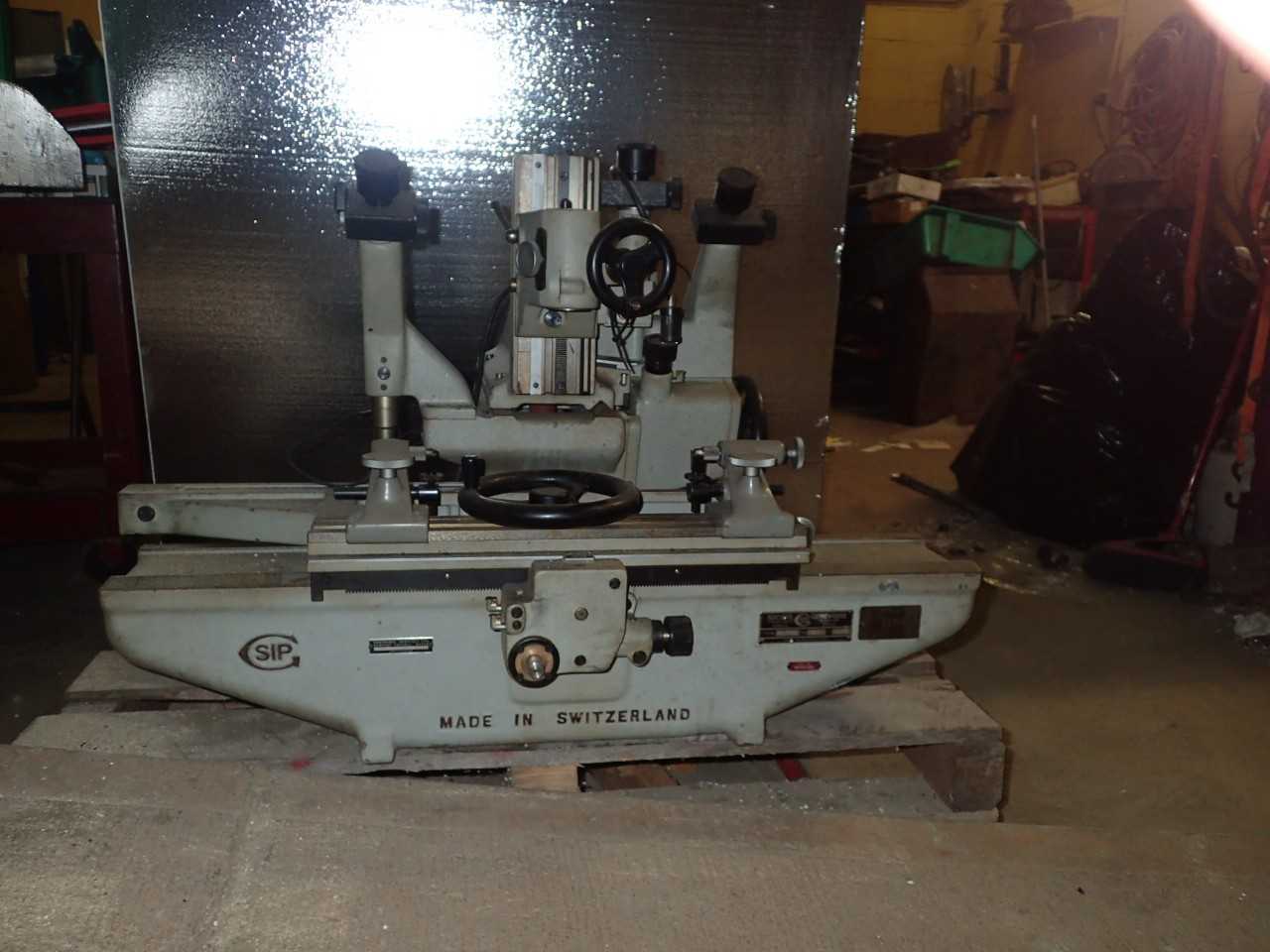 SIP Societe Genevoise Universal Measuring Machine w/ Centers & T-Slot Table - ELECTRIC POWER TOOLS