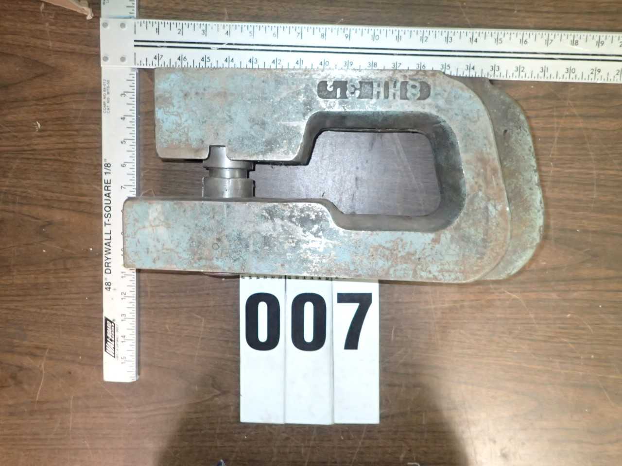 Heavy Duty Punch Press C-Frame - MACHINING EQUIPMENT