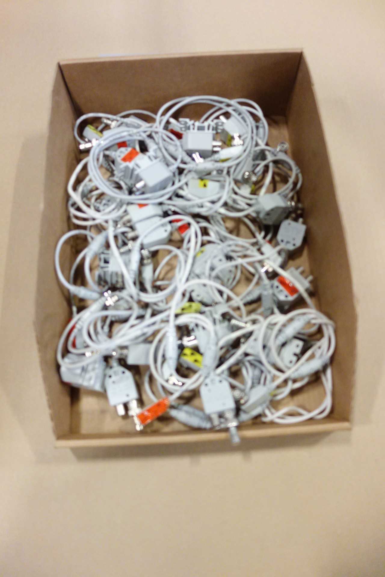 1 TOTE OF ALLEN BRADLEY 1786-TPYR/C CONTROLNET WIRE - AUTOMATION & CONTROLS