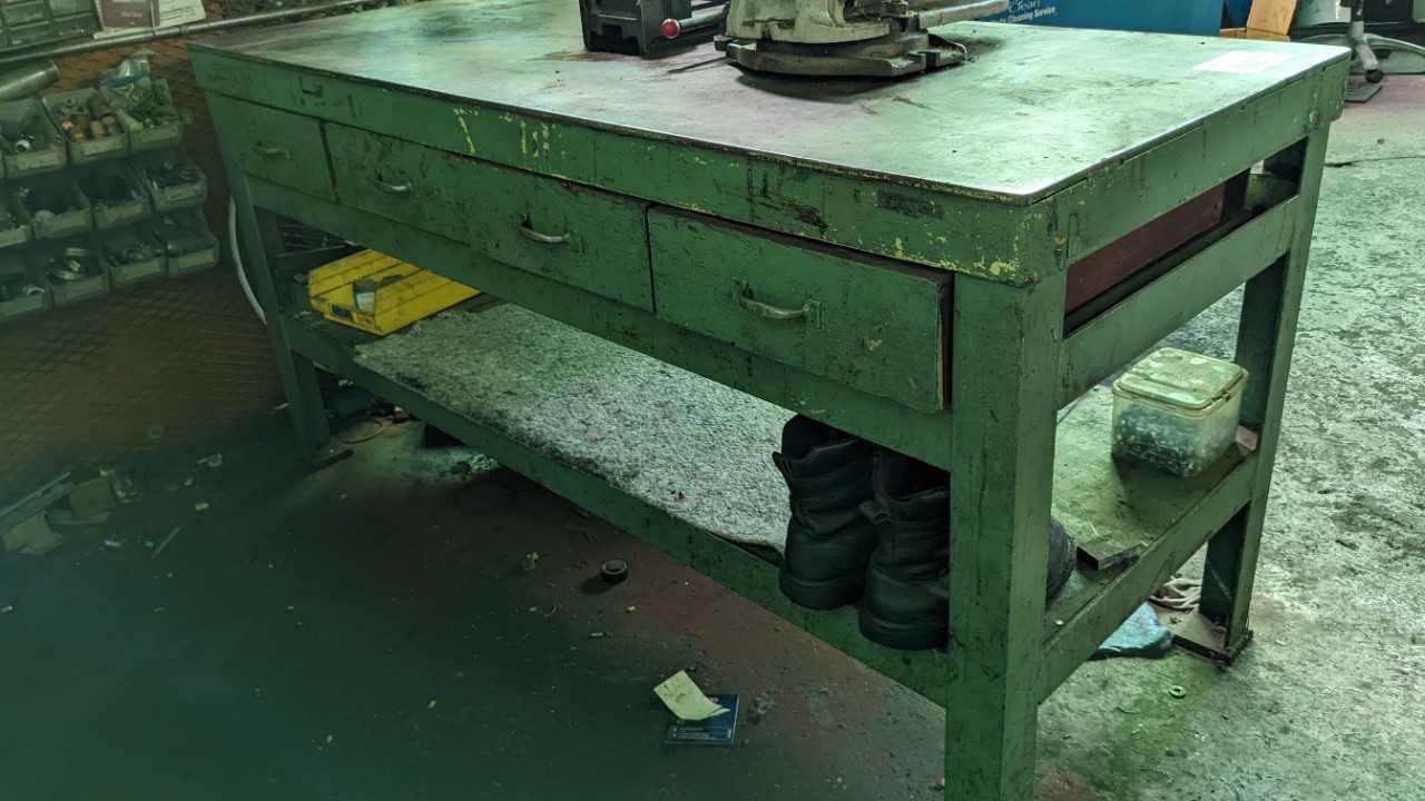 Metal work table 72"x 30" - PLANT & FACILITY EQUIPMENT