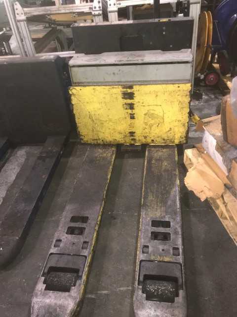 Walk behind pallet truck - MISCELLANEOUS