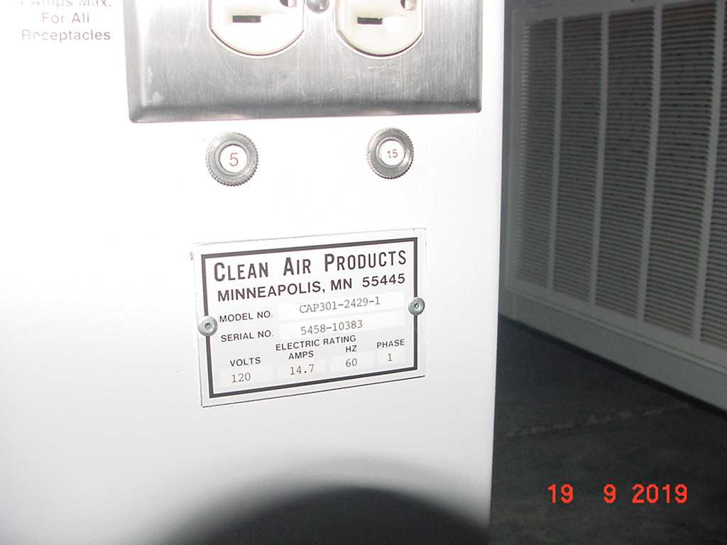 CLEAN AIR PRODUCTS CAP 301-2429-1 LAMINAR FLOW BENCH - LAB & SCIENTIFIC
