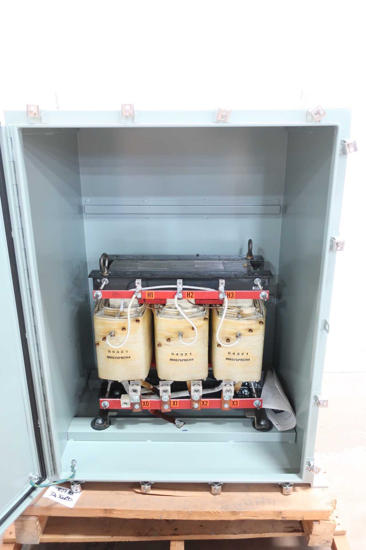 HAMMOND AC DRY POWER DISTRIBUTION TRANSFORMER - CONTROL TRANSFORMERS