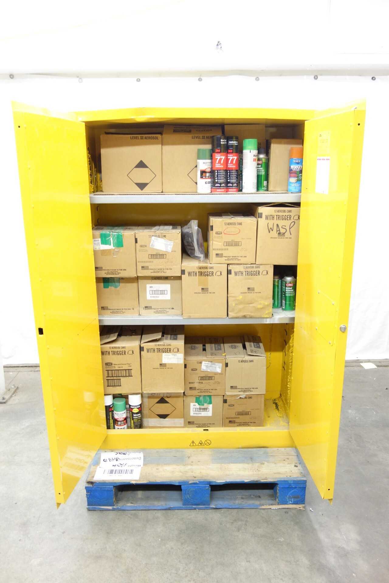 CONDOR SAFETY STORAGE CABINET FOR FLAMMBLE LIQUIDS WITH CONTENTS - SAFETY EQUIPMENT