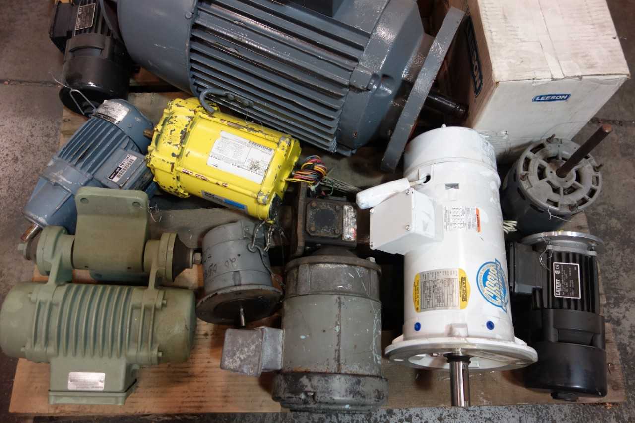 1 PALLET OF ASSORTED AC & DC MOTORS- GENERAL ELECTRIC, BALDOR, SIEMENS - ELECTRIC MOTORS