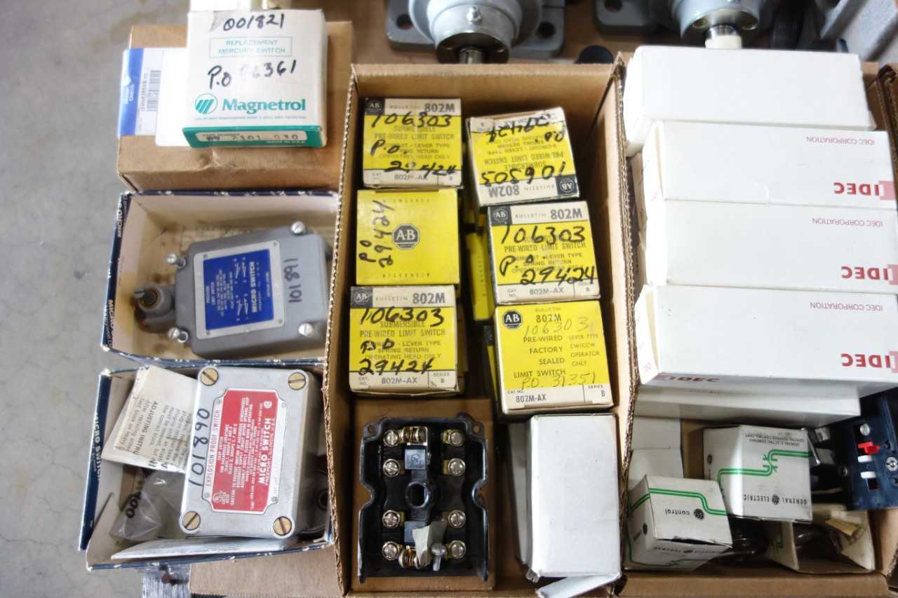 1 PALLET OF ELECTRICAL CONTROLS, SWITCHES - ELECTRICAL COMPONENTS