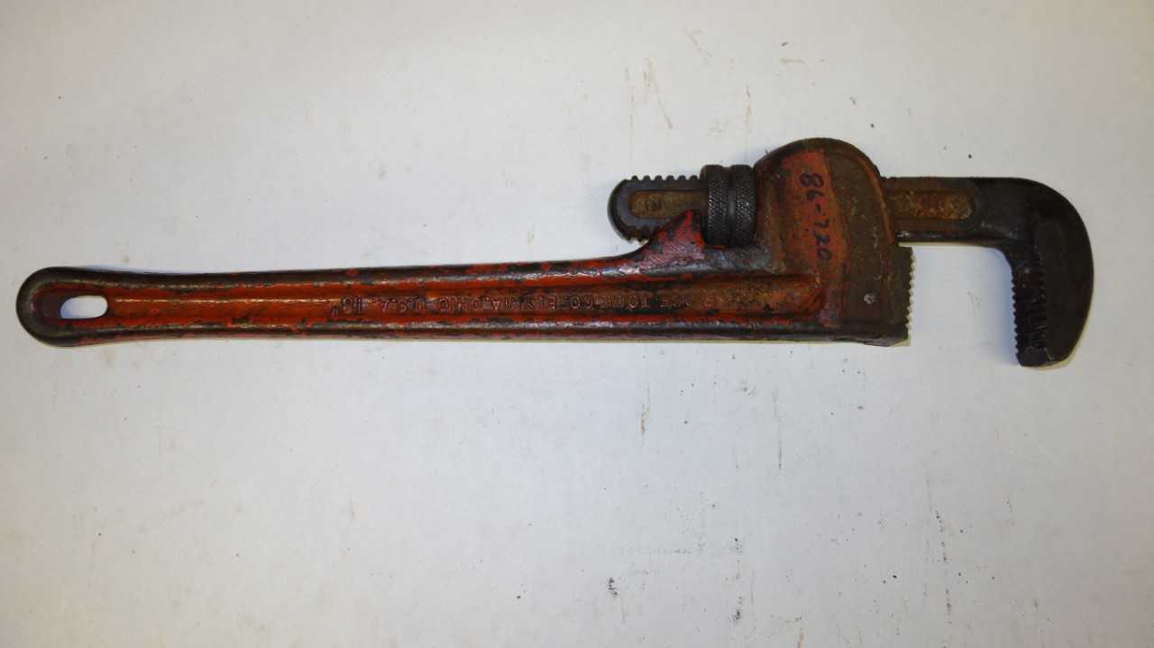 LOT OF 4 RIDGID 18 IN ADJUSTABLE PIPE WRENCHES - HAND TOOLS