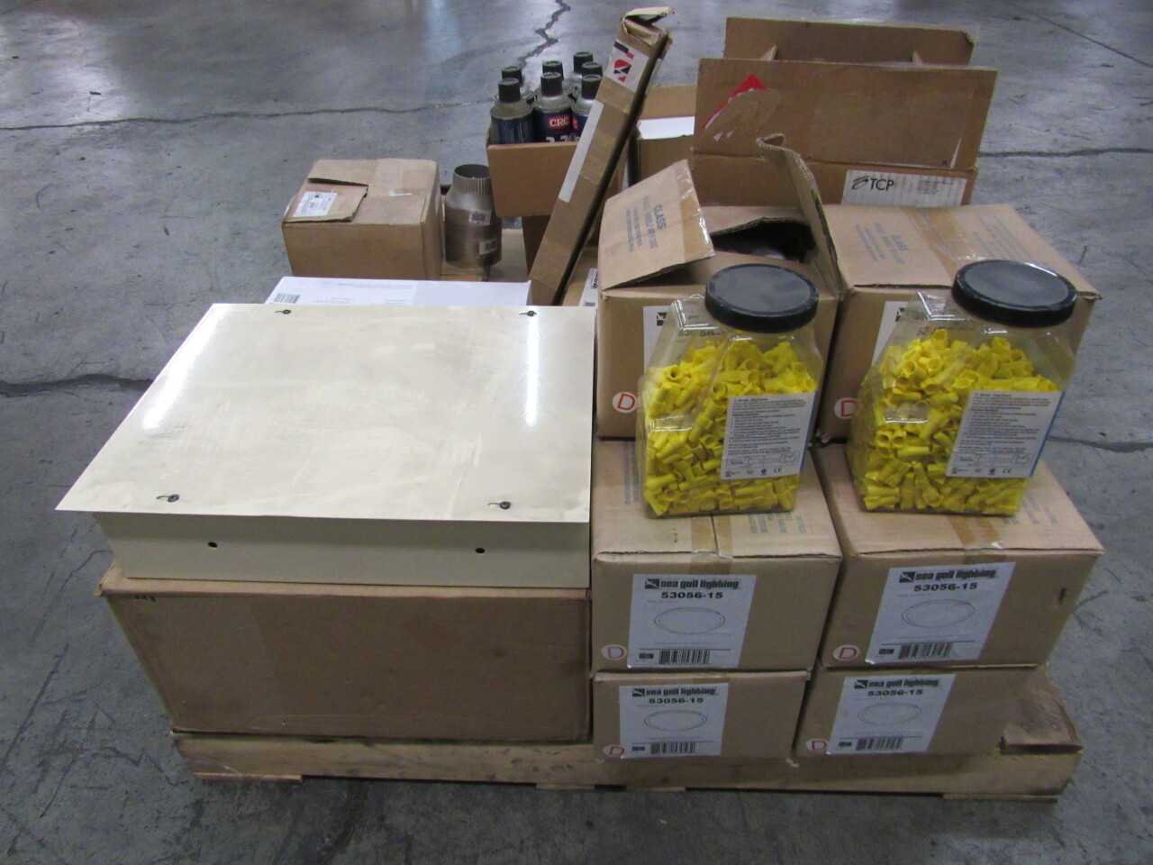 Pallet of 82x Assorted Lights, LEDs, Tools, Electrical Enclosures, Electrical Conduit/Fittings & Cables - ELECTRICAL COMPONENTS