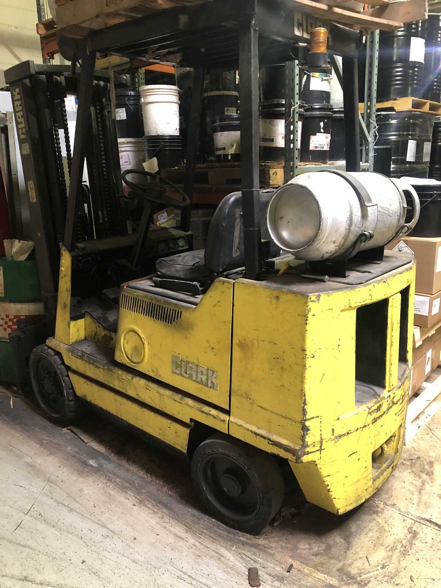 Clark GCX25 Forklift - SIT-DOWN FORKLIFTS