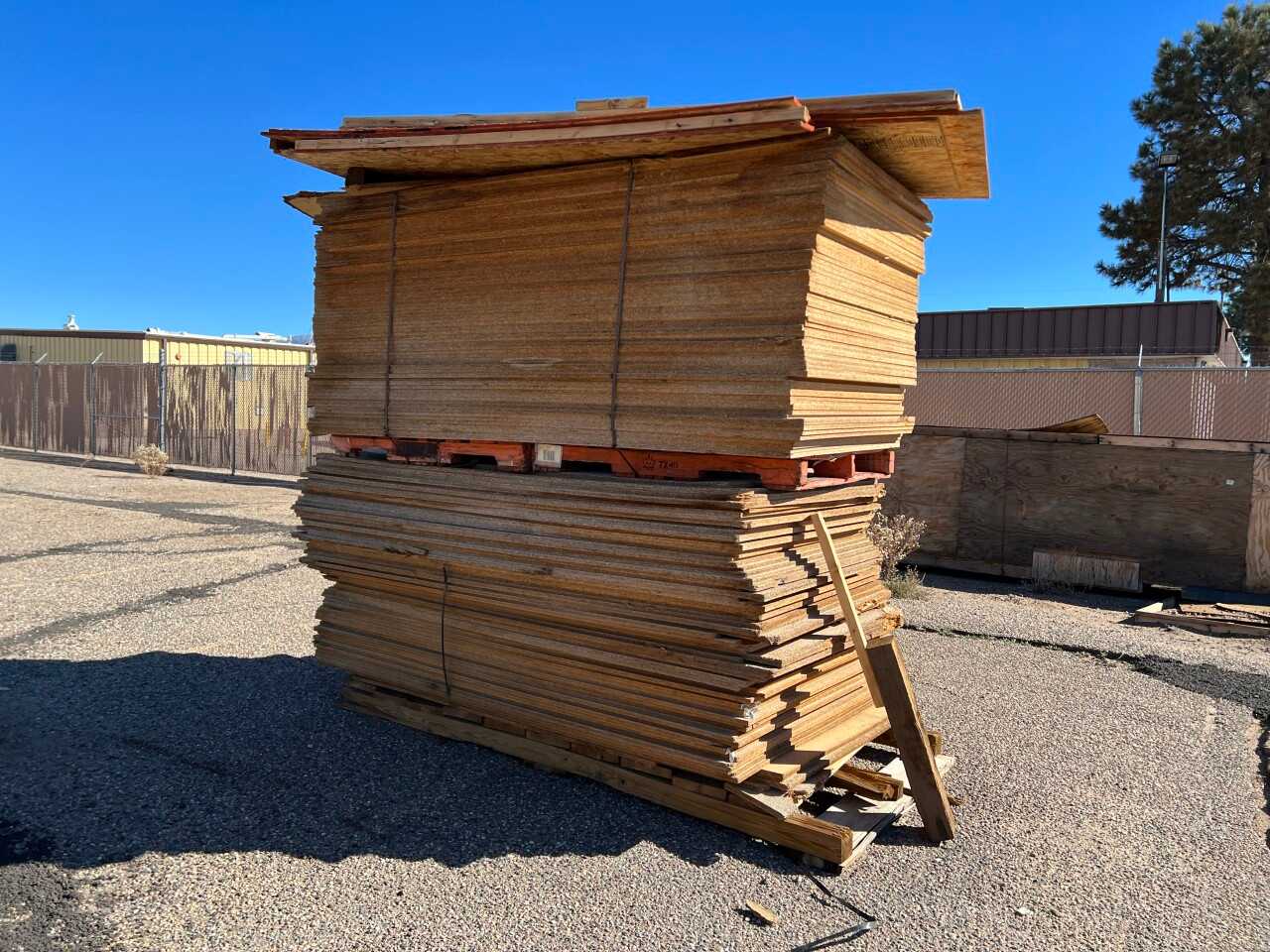 APPROX 170 PLYWOOD SHEETS 48IN X 96IN (NEW MEXICO) - MATERIAL HANDLING