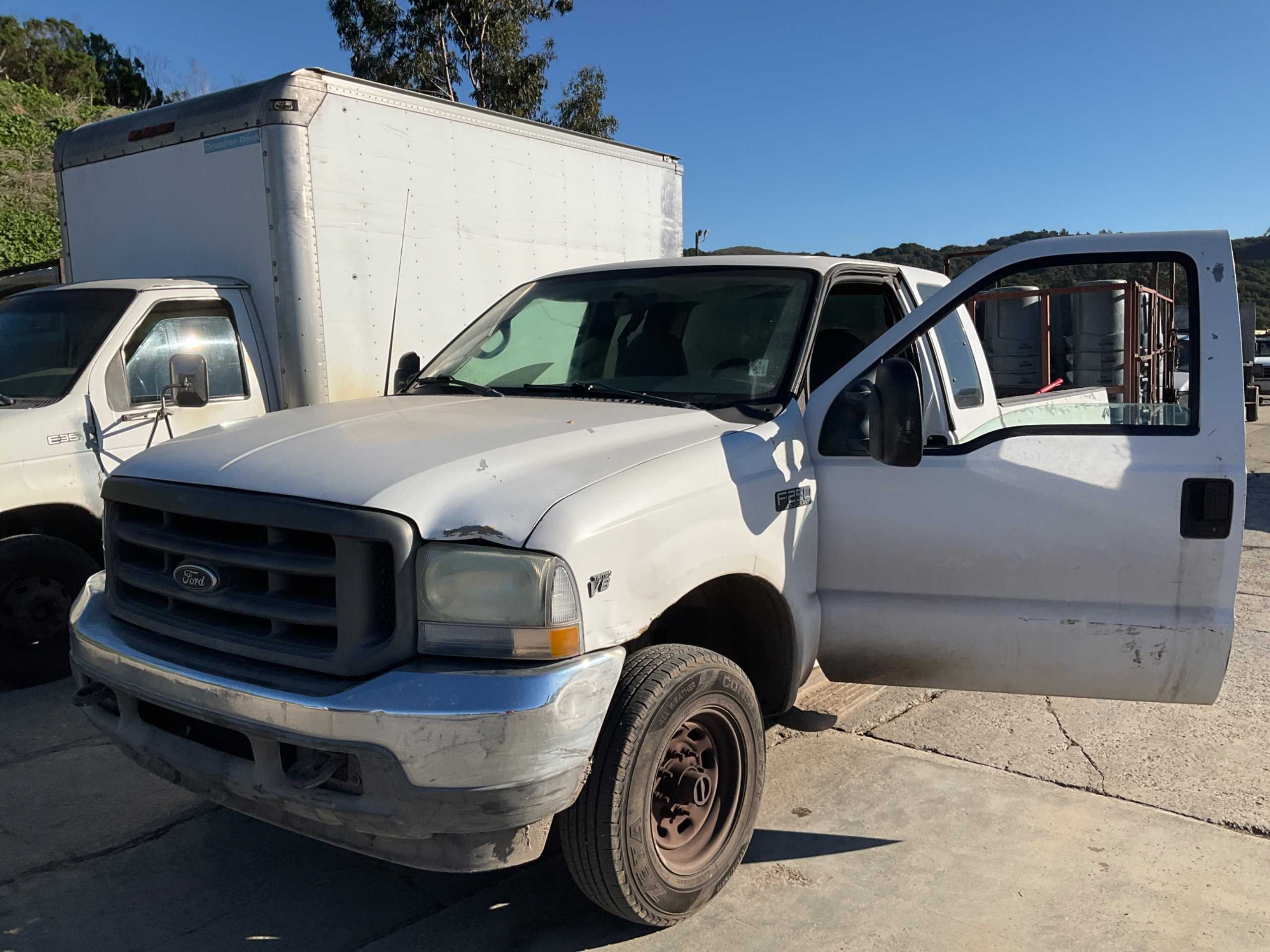 2001 FORD F-250 PICKUP TRUCK