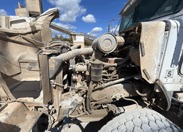 2005 KENWORTH T800B READYMIX CONCRETE TRUCK - HYDRO EXCAVATOR TRUCKS