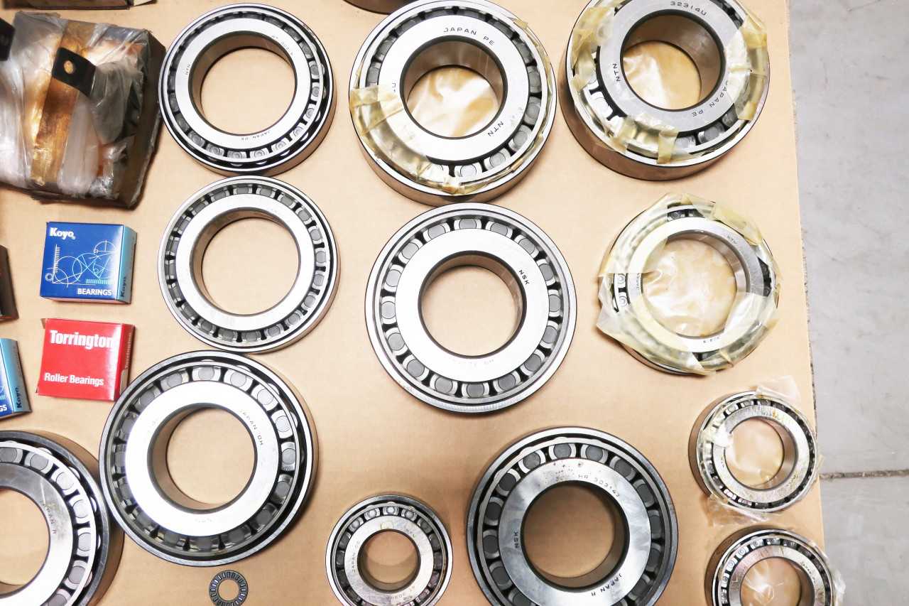 PALLET OF ASSORTED BEARINGS - BEARINGS