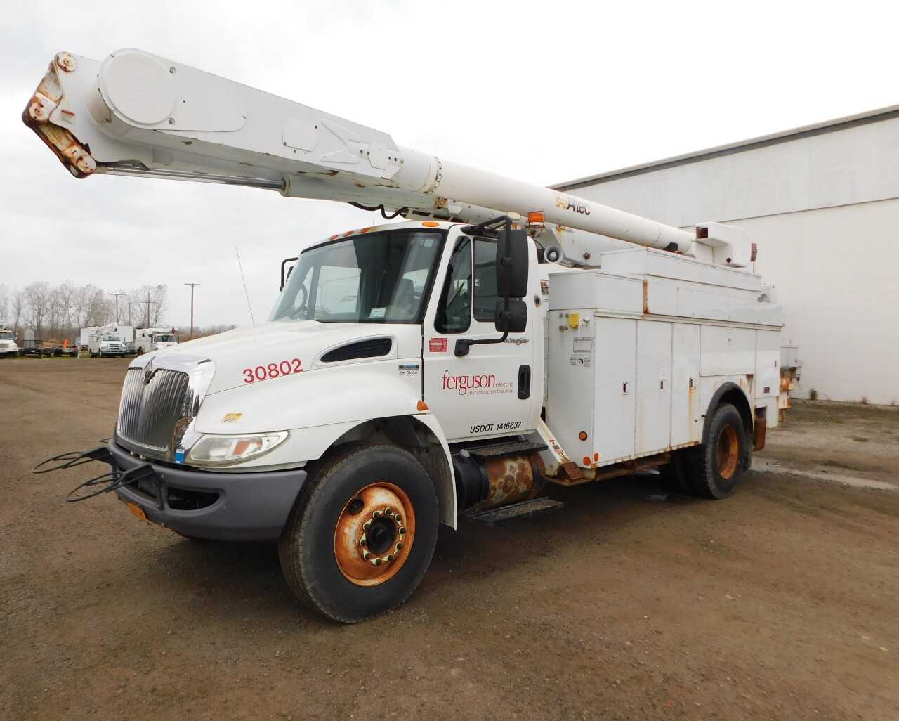 2008 International 4300 55 Ft Boom Truck - TRAILER MOUNTED EQUIPMENT