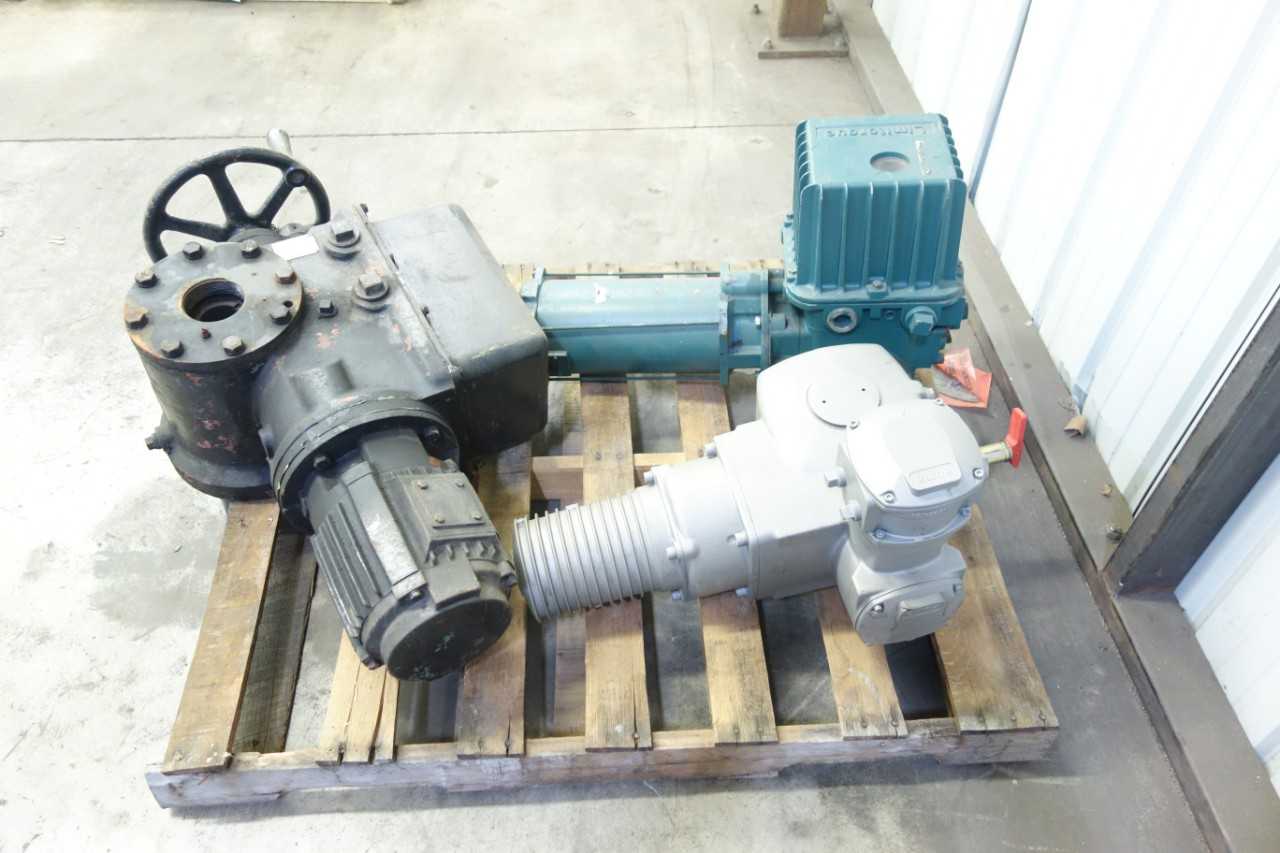 PALLET OF LIMITORQUE VALVE ACTUATOR REPLACEMENT PARTS - VALVES