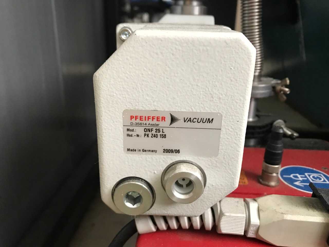 Pfeiffer D-35614 Asslar - Vacuum - VACUUM PUMP