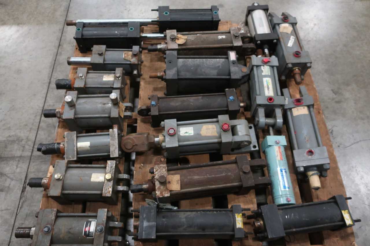 1 PALLET OF ASSORTED PNEUMATIC & HYDRAULIC CYLINDERS - PNEUMATIC CYLINDERS & ACTUATORS