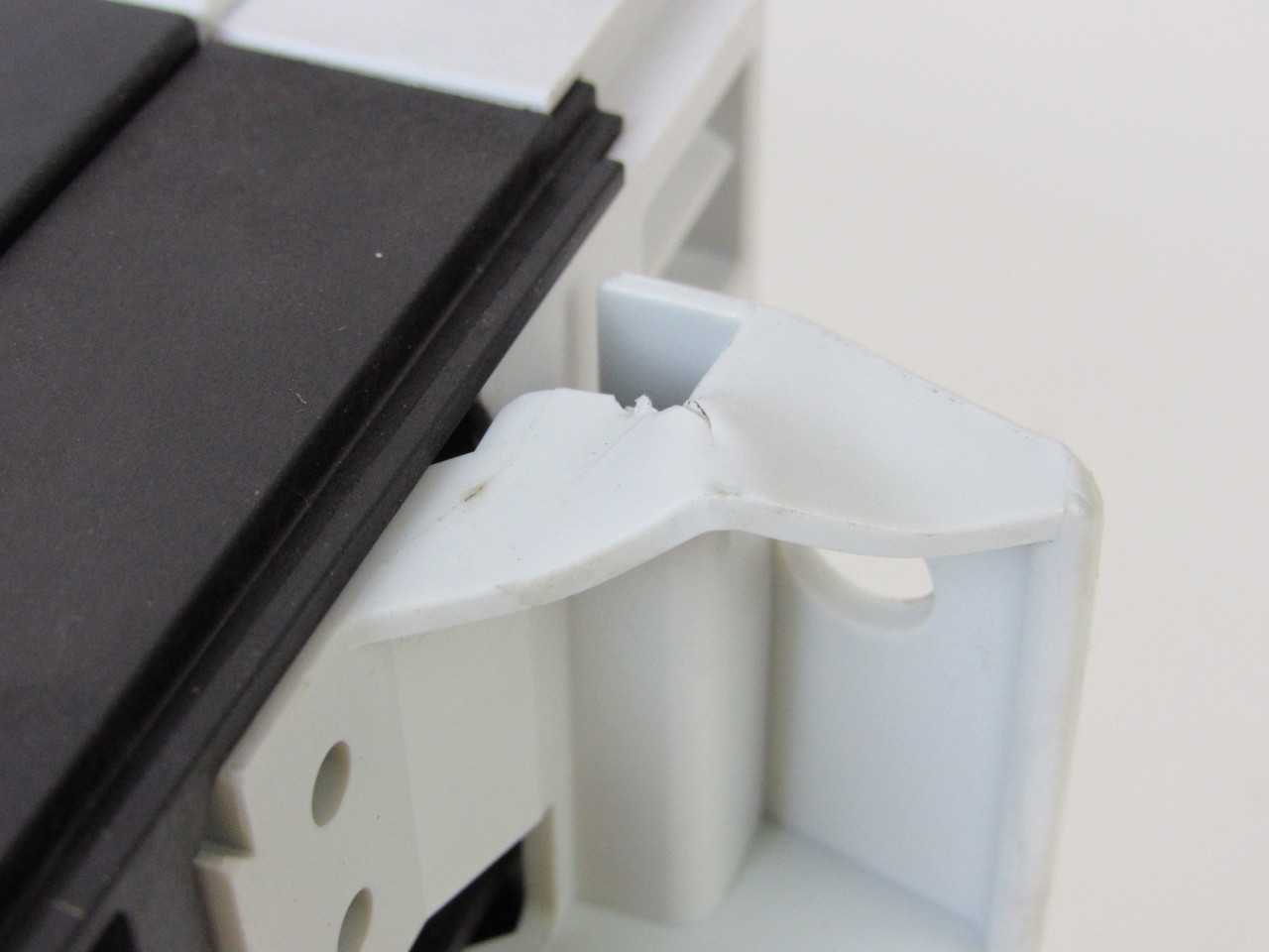 Quantity of 1x NZMH2-A40-SVE 3P 40A 690VAC MCCB/Molded Case Circuit Breakers - CIRCUIT BREAKERS
