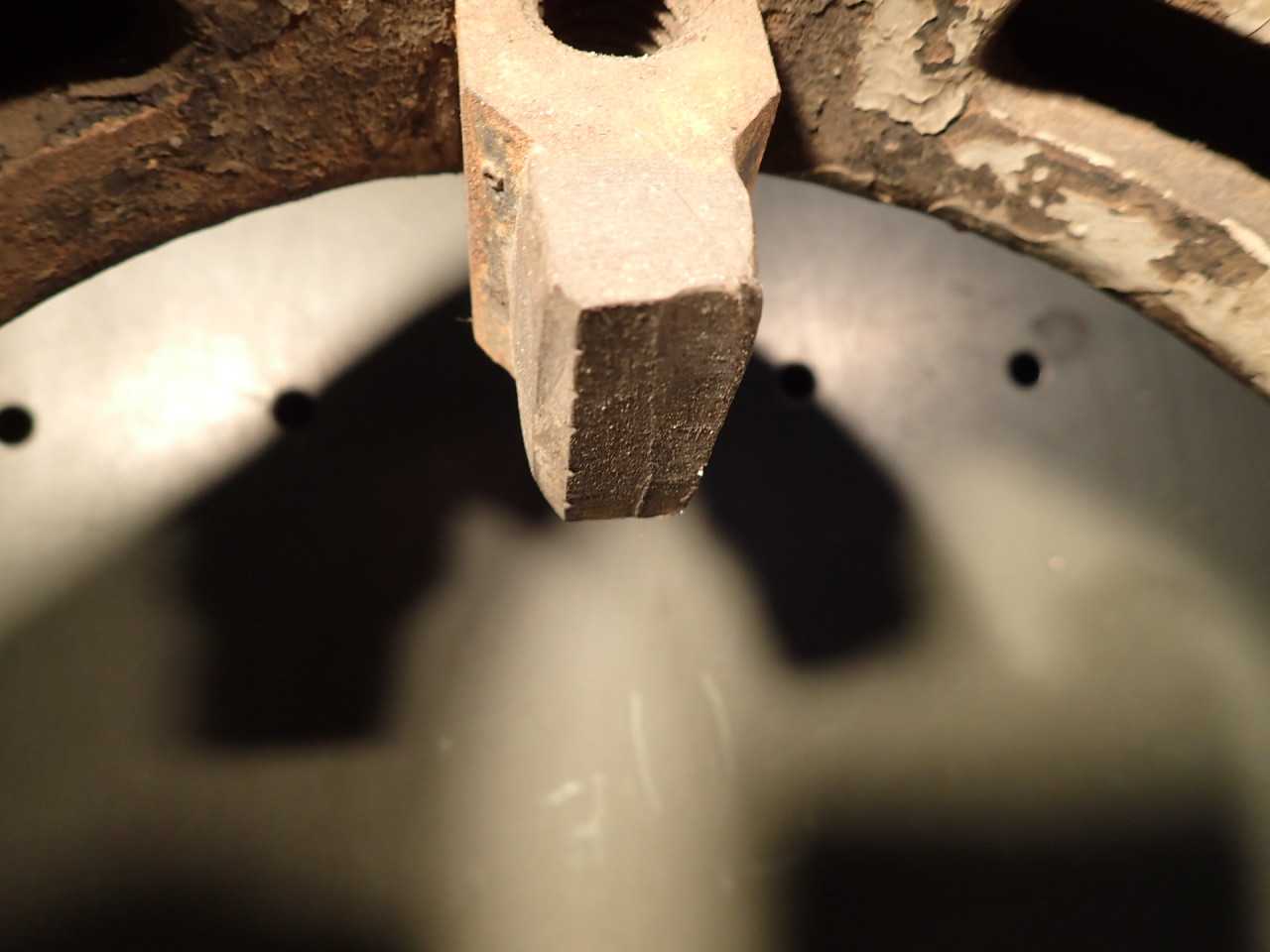 20" Lathe Steady Rest: 6-1/2" Thru Hole 10" Center Vee to Outside Flat - HOLEMAKING TOOLS