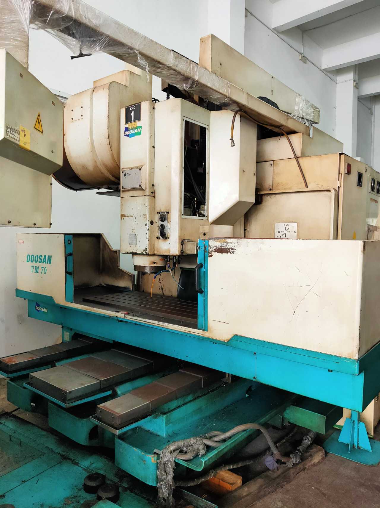 Doosan VM 70 Machining Center - CNC MACHINING CENTERS