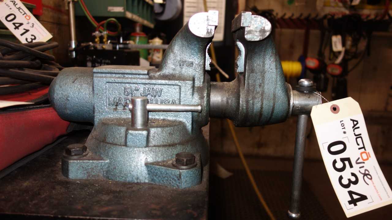 WILTON 5-1/2 IN JAW VISE - ELECTRIC POWER TOOLS