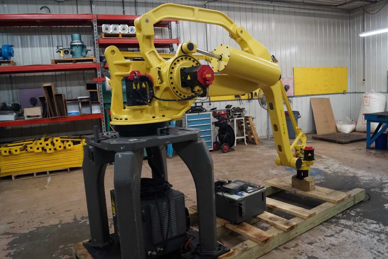 Fanuc M-410iB/160 Robotics Palletizer w/ R-J3iB Control - INDUSTRIAL ROBOTS