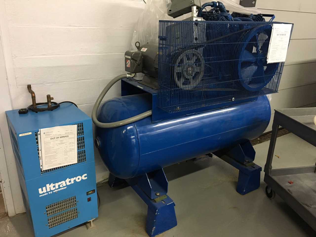 Quincy Air Compressor w/ Ultratroc Dryer (Offsite) - AIR COMPRESSORS