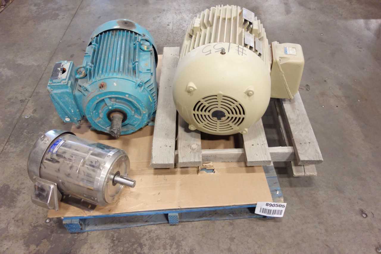 LOT OF 3 ASSORTED ELECTRIC MOTORS - ELECTRIC MOTORS