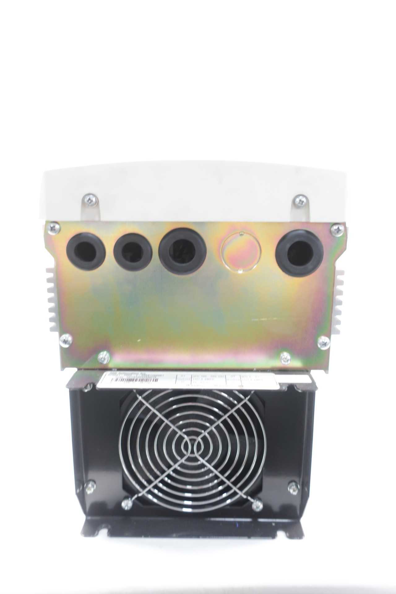 ABB ACS601-0009-4-000B1200801 ACS 600 380-500V-AC 0-300HZ 0-500V-AC AC VFD DRIVE - MOTOR DRIVES