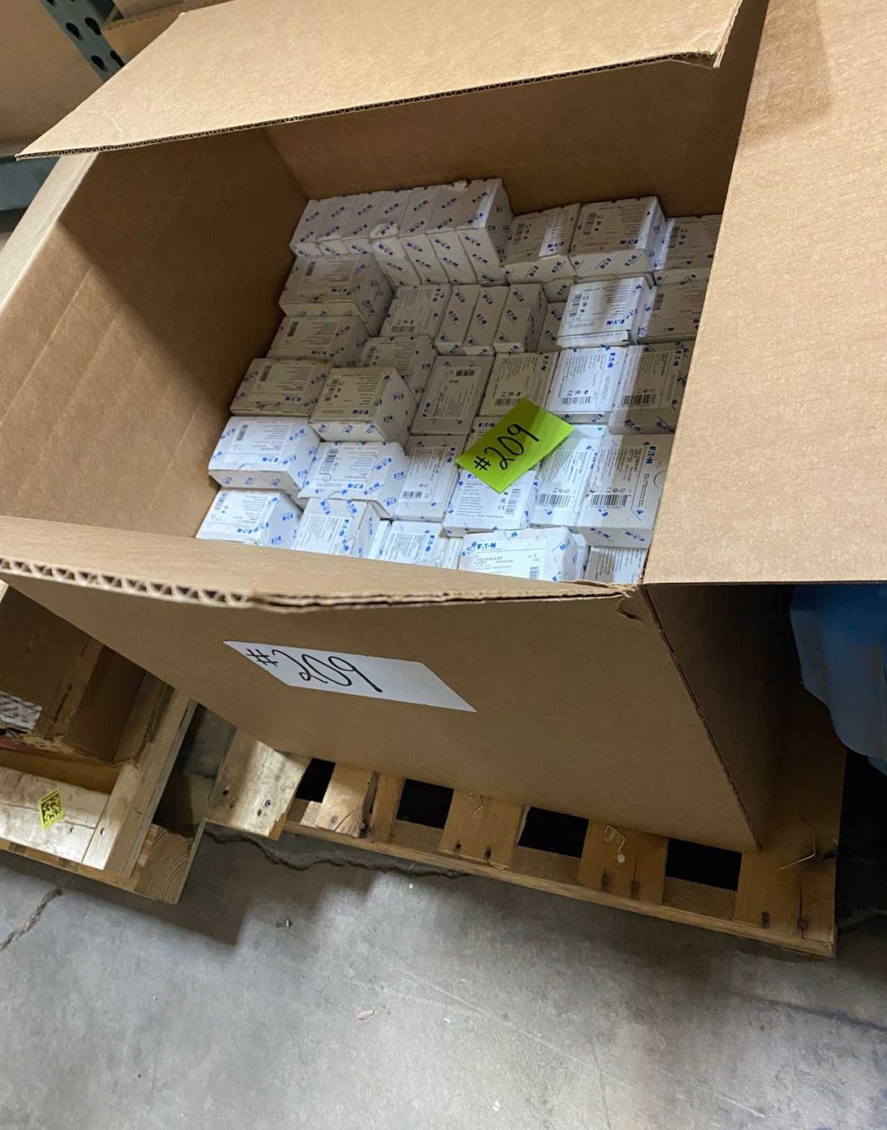 Lot of Eaton FAZ breakers - CIRCUIT BREAKERS