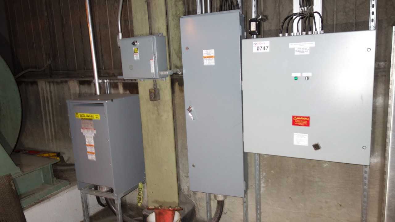 LOT OF 4 ASSORTED SQUARE D ELECTRICAL PANEL UNITS - ELECTRICAL COMPONENTS