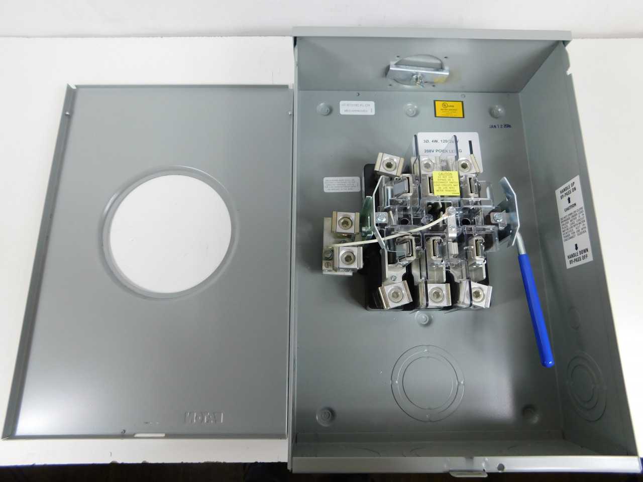 Lot of Quantity 1x UTE7213CFLCH Electrical Enclosures - ELECTRICAL ENCLOSURES